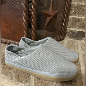 TOMS women’s Light Gray Slip-On Loafers